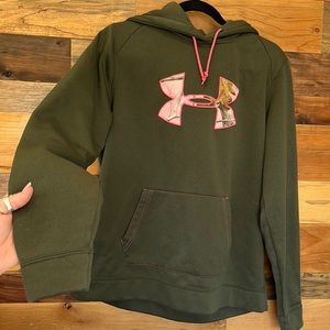army green under armour hoodie